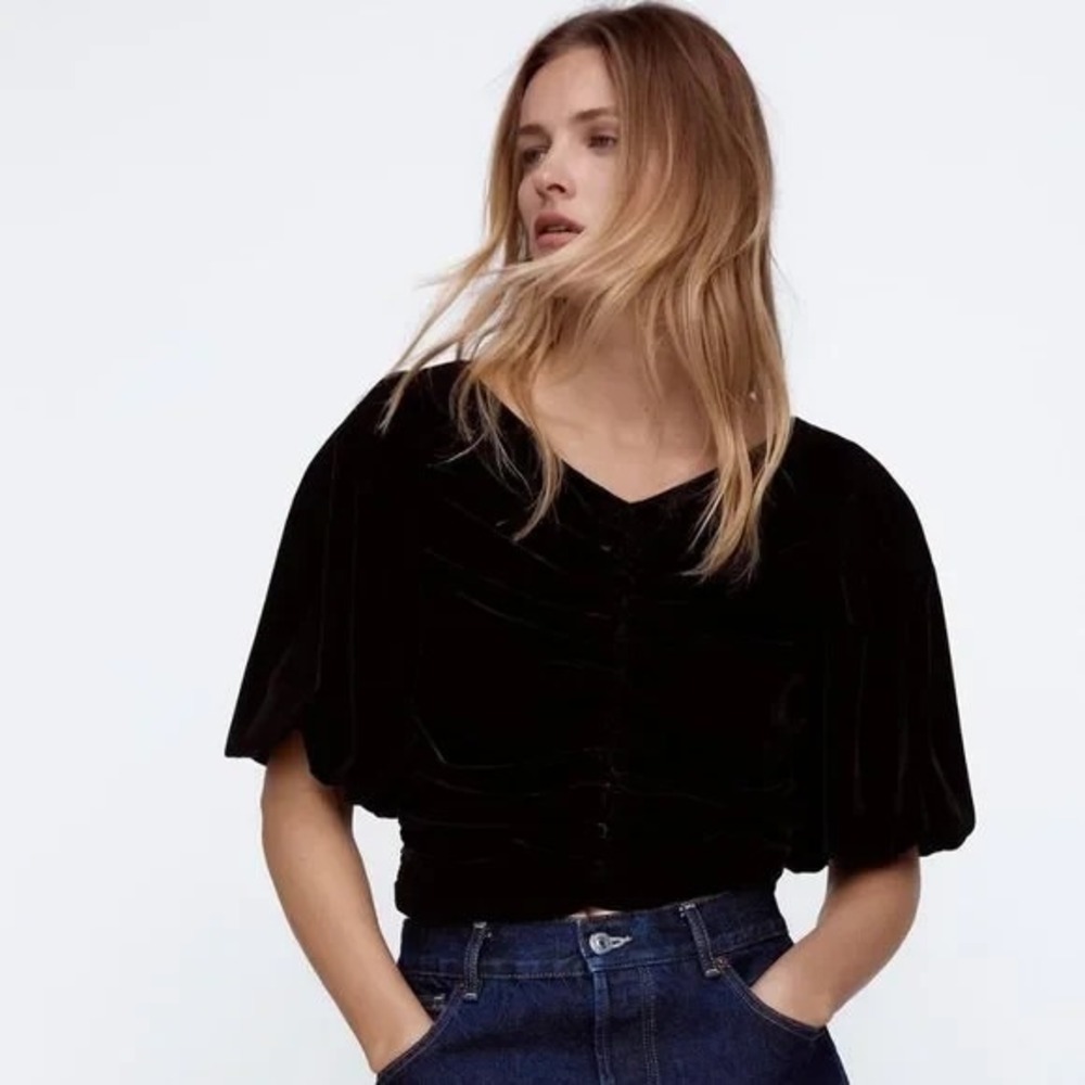 Zara Blouse Womens Small Black Velvet Crop Button Up Puff Sleeve Side Zip New